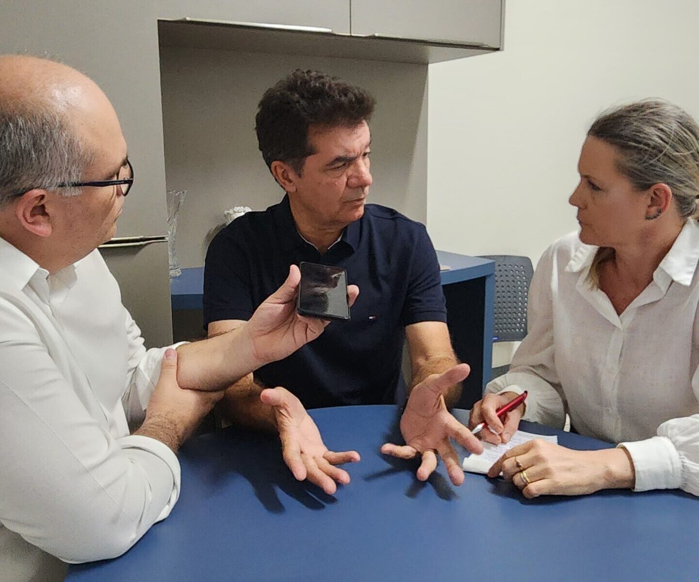 Prefeito Clésio Salvaro concedeu entrevista na tarde desta quinta-feira