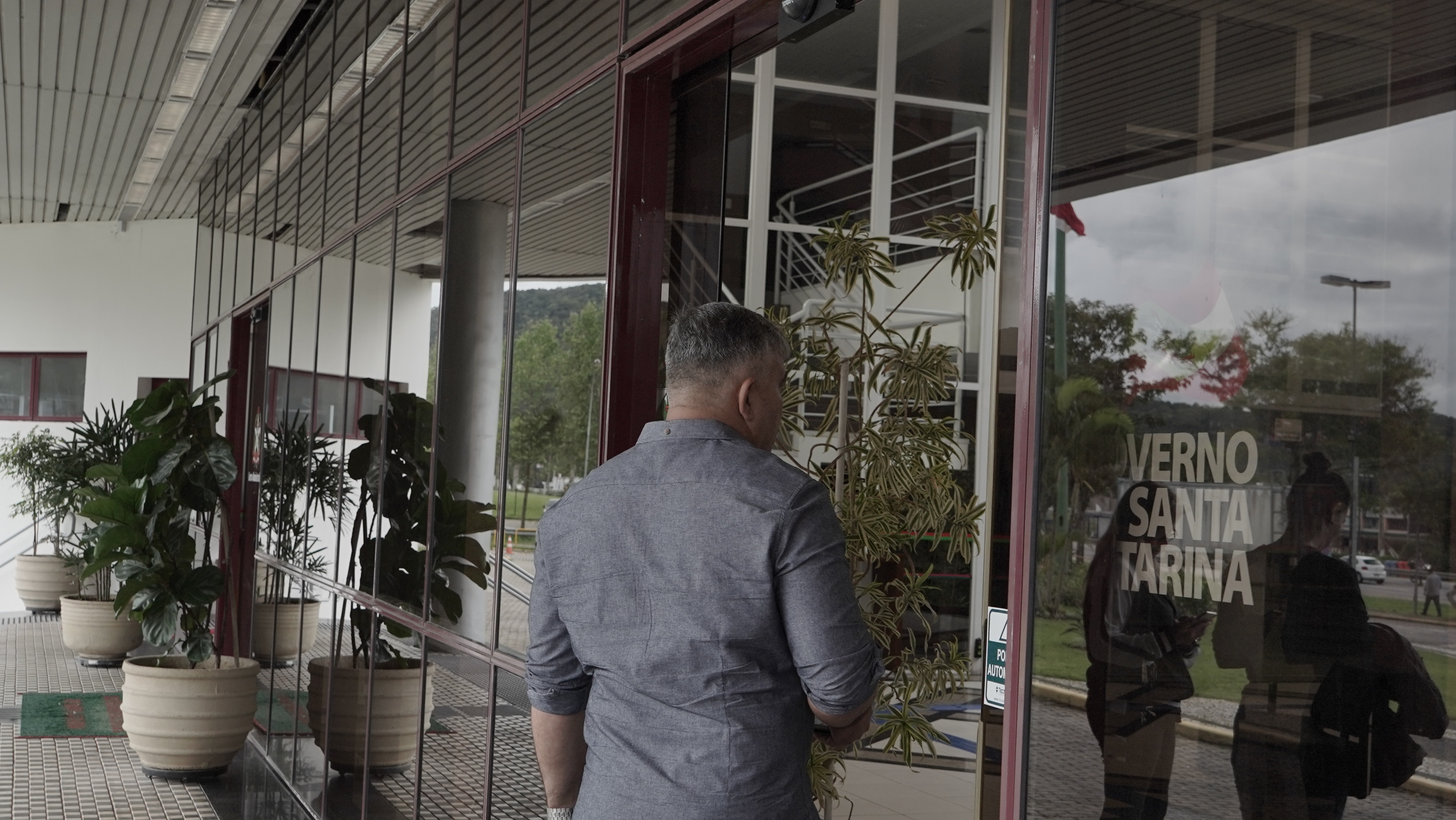 Deputado Sargento Lima anuncia saída da base do Governo de Moisés