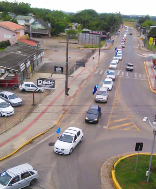 Aníbal engrossa discurso contra Salvaro; Homem Aranha na campanha em Forquilhinha; Médicos do Sul com a Governadora 