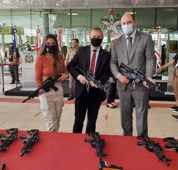 Digital do PSDB no Governo de Daniela; Deputados armados provocam polêmica; Prefeito de Urussanga cotado para eleições 2022