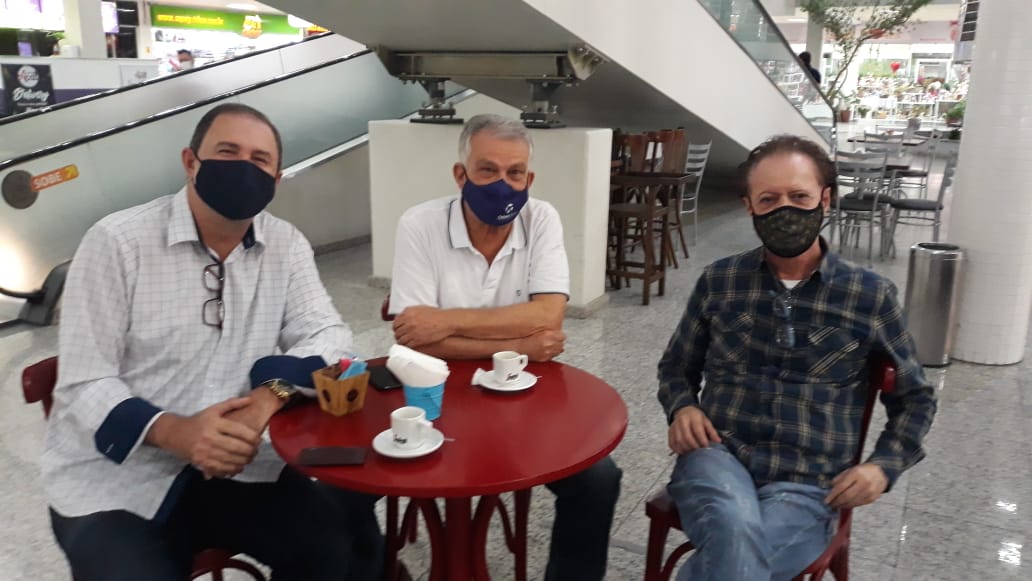 Impeachment: A guerra dos votos; MP investiga Merísio; Antonelli convidado para o PL