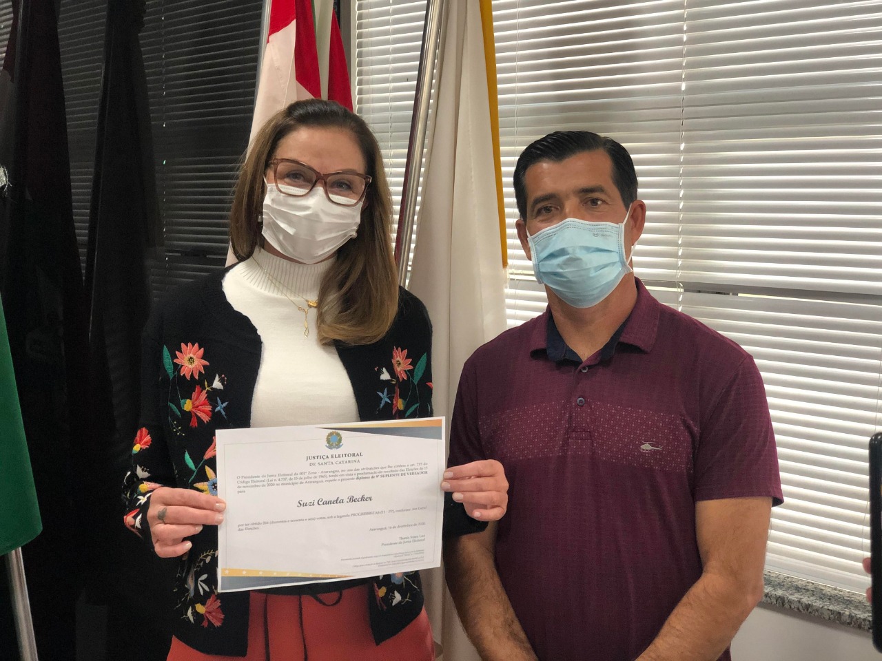 Escola para deficientes auditivos em Tubarão; Ministros divididos em SC; Chefe de gabinete de deputado lança pré-candidatura 