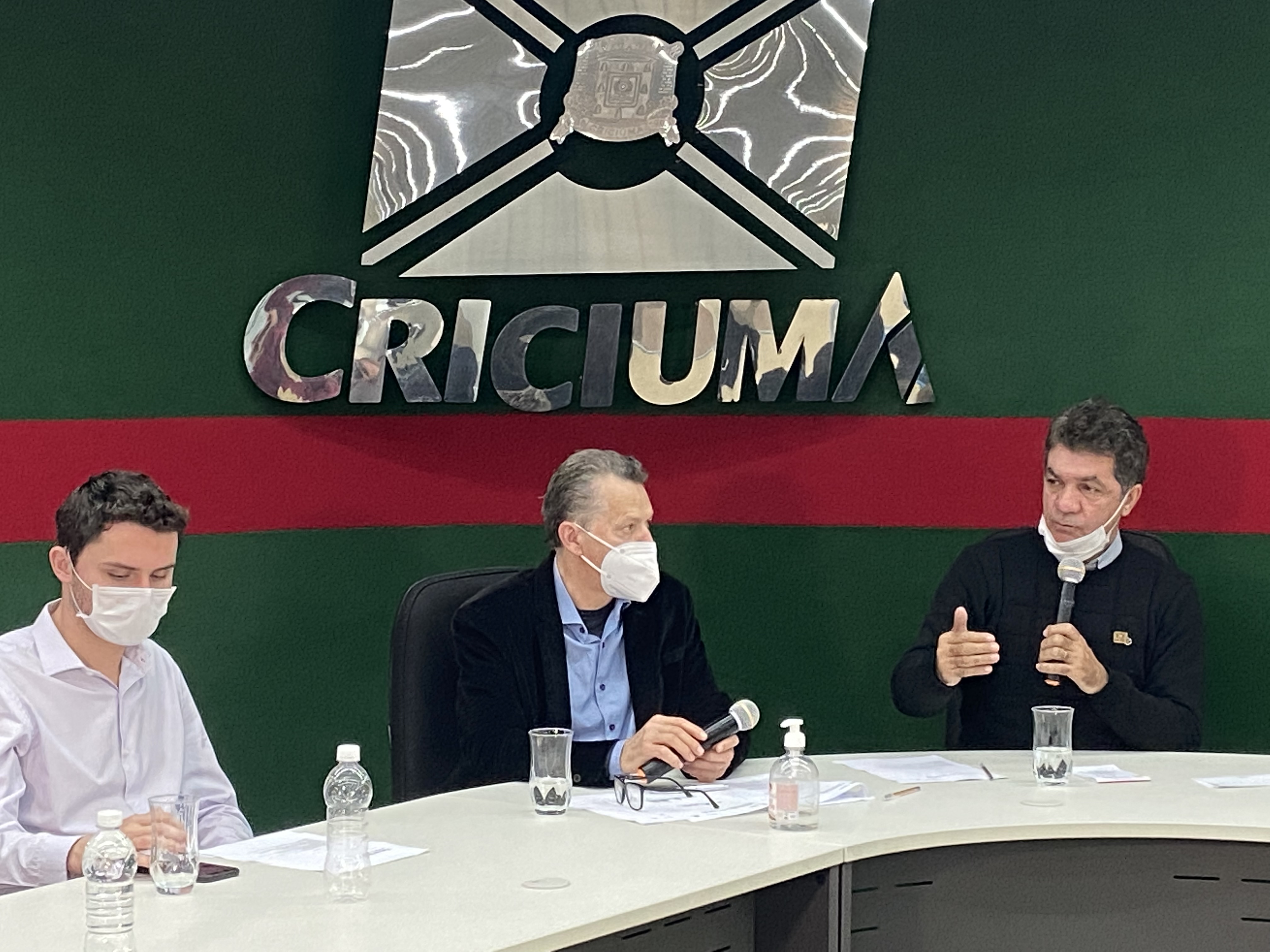 Covid-19: Prefeito de Criciúma estabelece prazo de 10 dias para segunda dose da vacina