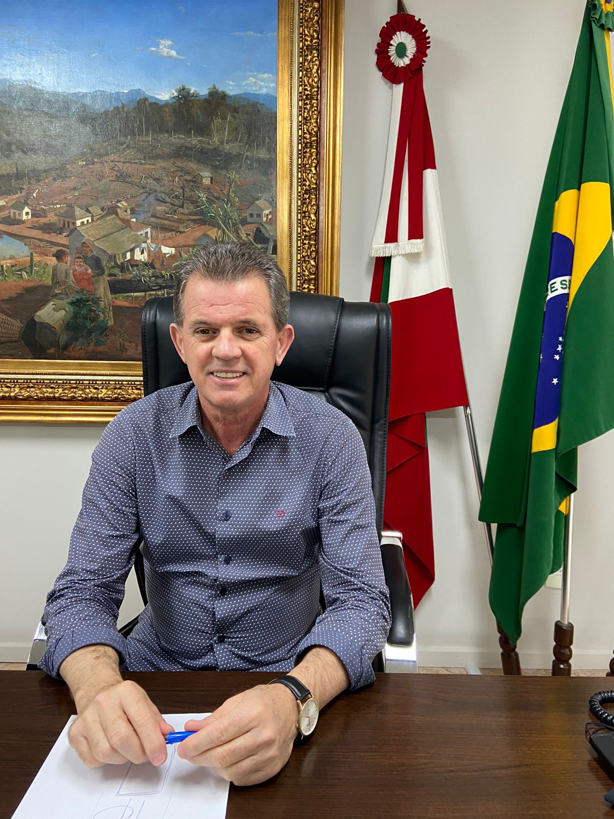 Frigo anuncia sucessor; Um canal para a Gôndola em Nova Veneza; Gean Loureiro e o PSD;