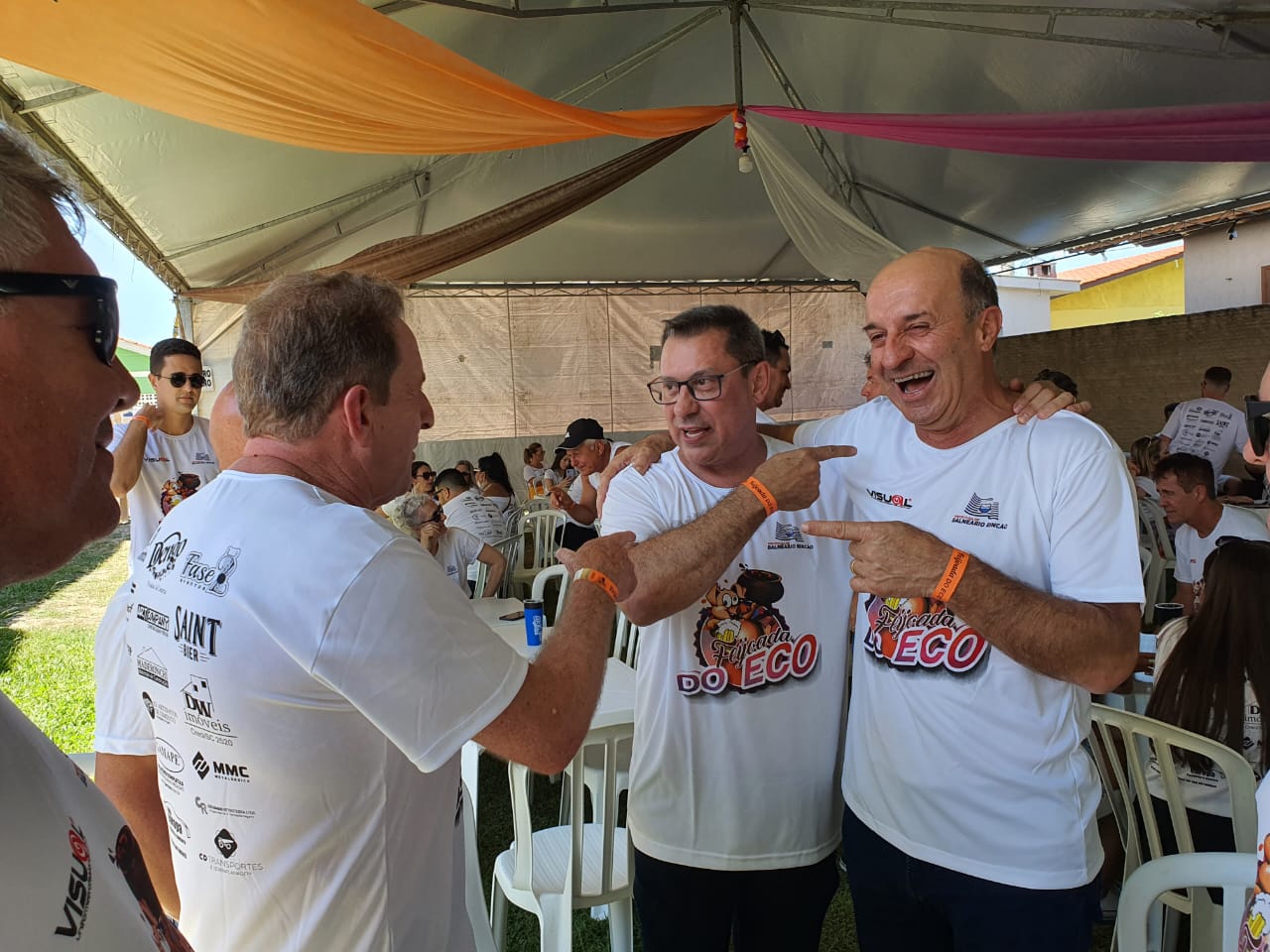 Líderes do MDB trocam farpas em público; Prefeito quer Mundial de Beach em 2023 no Rincão; O roteiro de Ricardo Guidi e Júlio Garcia no Sul; Prefeitos da Amesc levantam a bandeira da Barragem do Salto