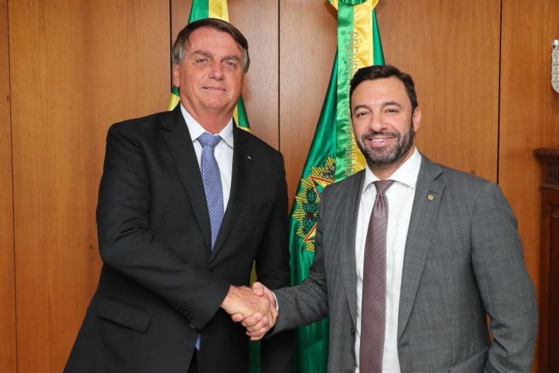 Deputados do MDB querem ouvir os 126 prefeitos e vices sobre eleições; Acordo rompido entre Jorginho e Kennedy; Bolsonaro decide pré-candidato ao senado por SC;  