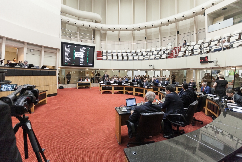 Aprovado projeto que aumenta para 180 dias o prazo da Certidão Negativa de Débitos Estaduais