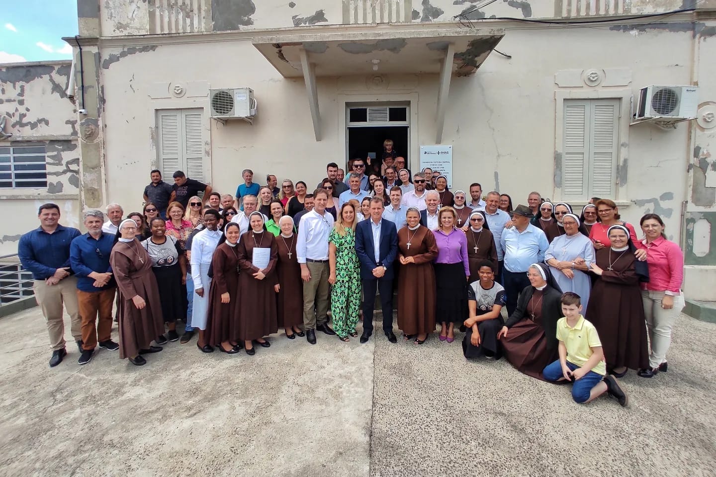 Após 86 anos de atuação, irmãs entregam patrimônio de Hospital 